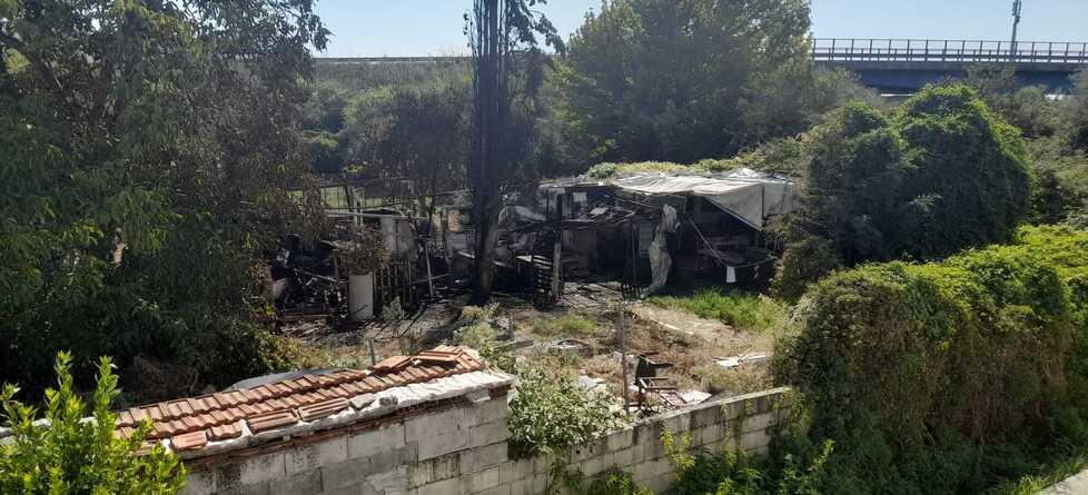 Montecatini, verso lo sgombero dopo il rogo al campo abusivo