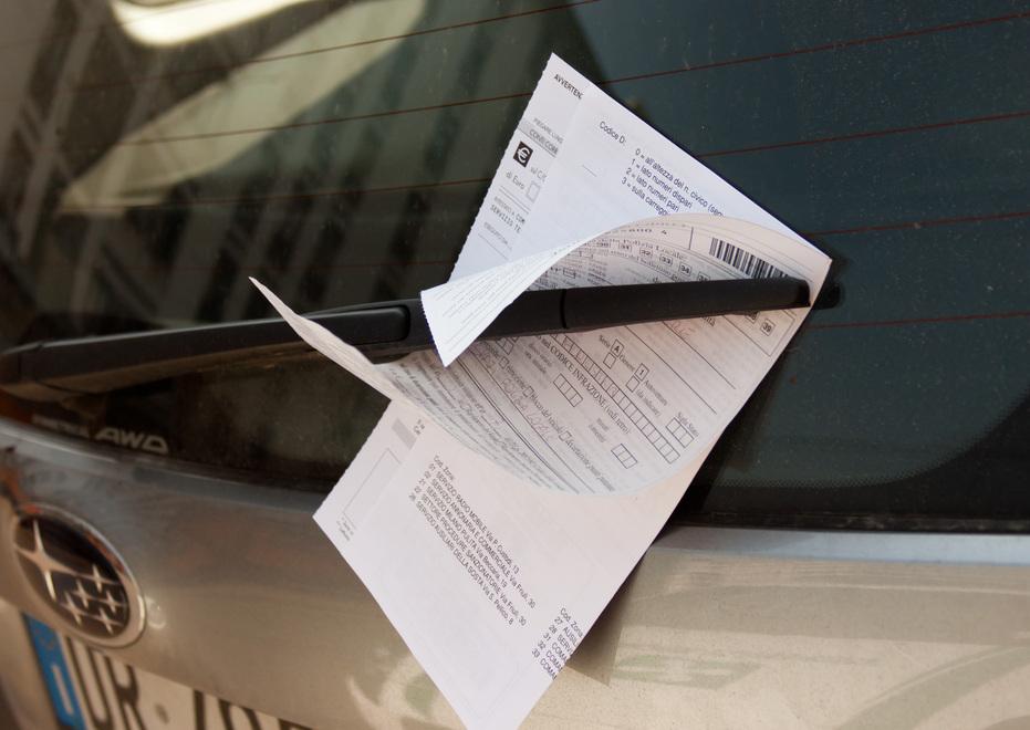 «In visita a un paziente a domicilio ma la mia auto è stata multata»