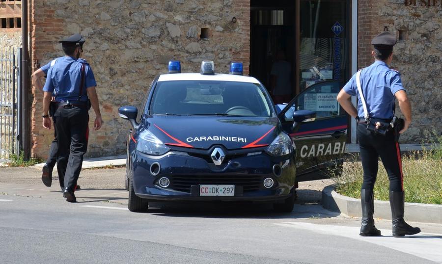 Un 21enne di Cagliari imbratta la facciata di una casa a Sant’Antioco inneggiando all’indipendentismo