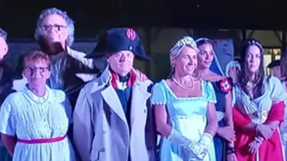 Procchio Napoleonica: corteo storico poi scacchi viventi in costume<br>
