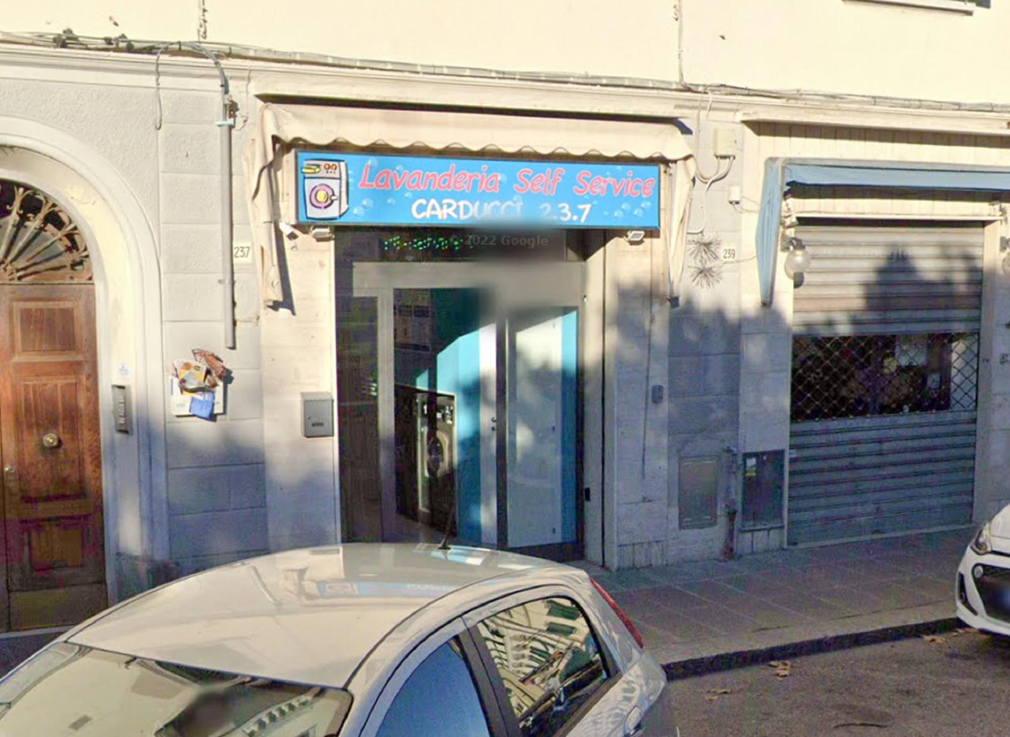 La lavanderia automatica di viale Carducci 237
