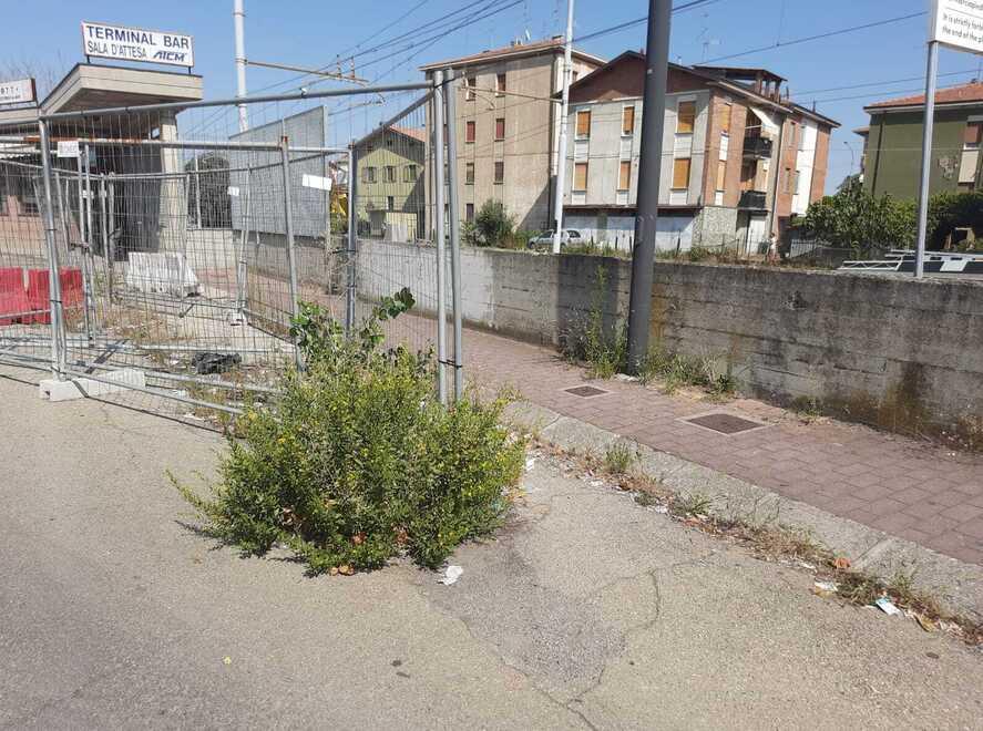 Sassuolo. Degrado e abbandono in stazione, i residenti: «Servono più controlli»