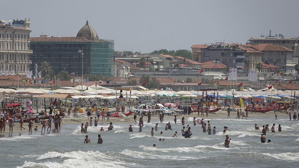 Turismo, Versilia: il segno meno nella presenze è pesante. Un settembre super non salverà la stagione