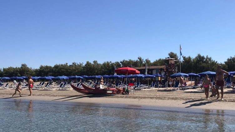 Vada, odissea Punti Azzurri: in fila alle 6 del mattino per avere sdraio e ombrelloni