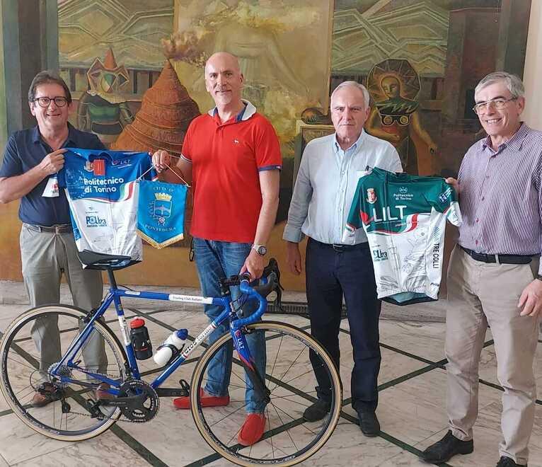 Pontedera, un viaggio nella storia industriale: cento in bici dalla Piaggio alla Fiat