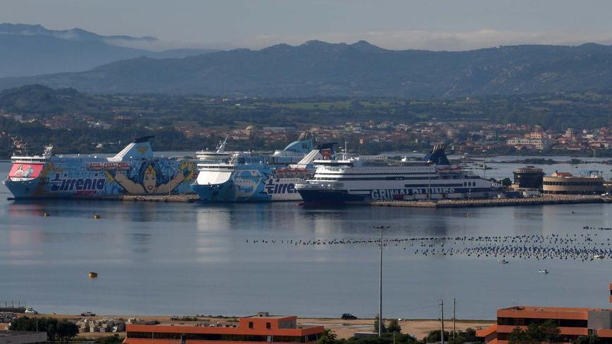 La Capitaneria sollecita i lavori di livellamento dei fondali nel porto di Olbia