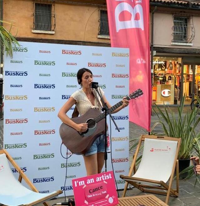 «Il Buskers Festival musica vera: scende dal palco e sale dalla strada»