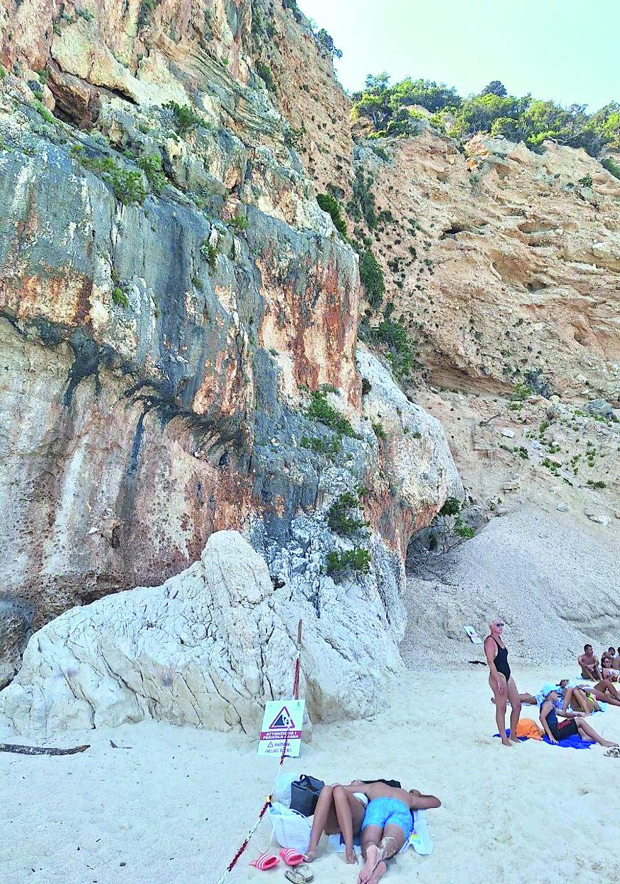 Piscine di Venere diventa off limits