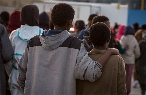Migranti a Lucca, emergenza minori: ecco il bando della prefettura