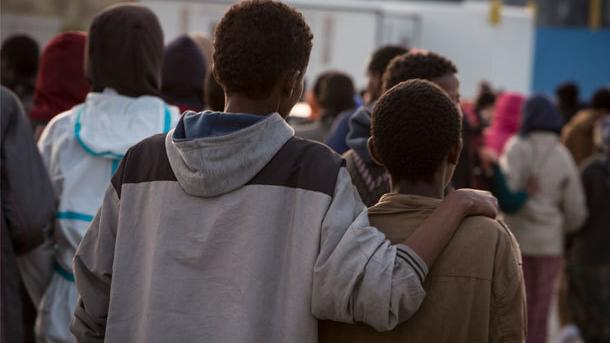 Migranti a Lucca, emergenza minori: ecco il bando della prefettura