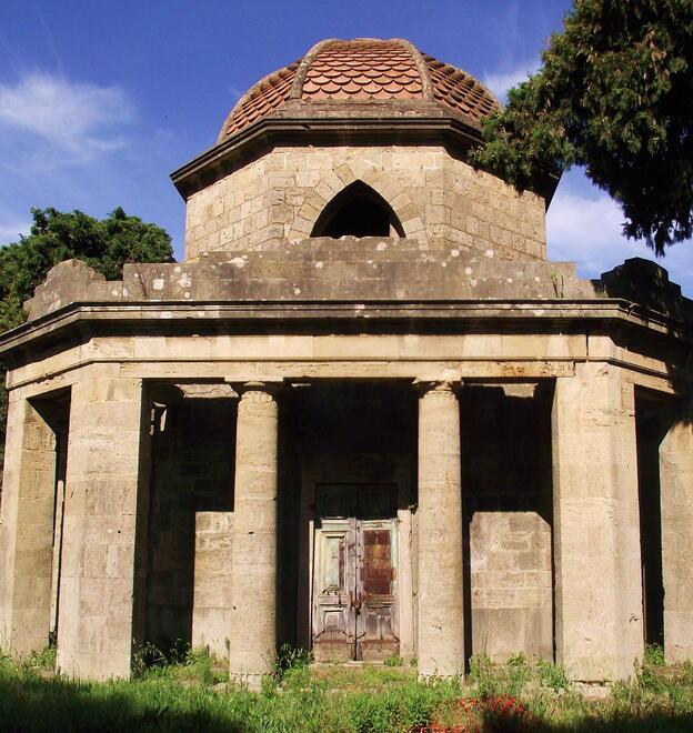 La cappella di San Edoardo all’interno del parco di Villa Corridi