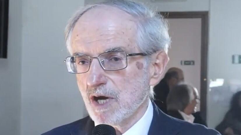 Eugenio Fagnoni durante una intervista. Il suo funerale sarà celebrato domani mattina alle 9 nella chiesa della Misericordia di Pistoia