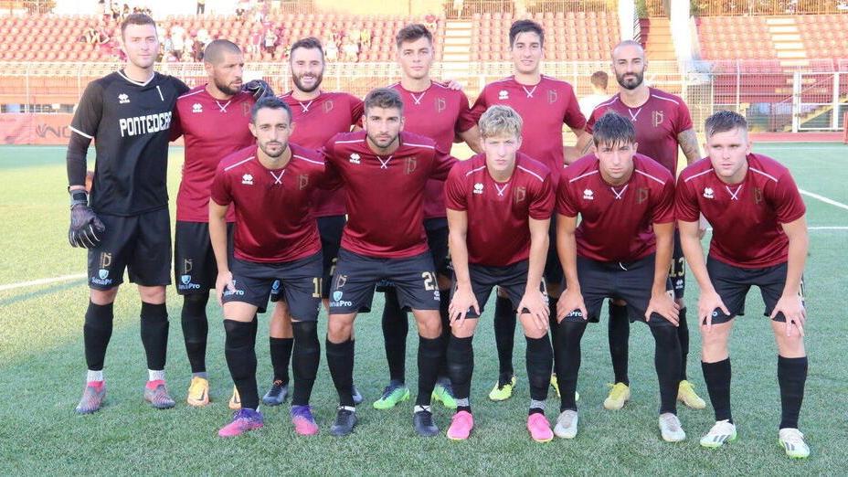 La formazione schierata dal Pontedera nel test contro la Carrarese