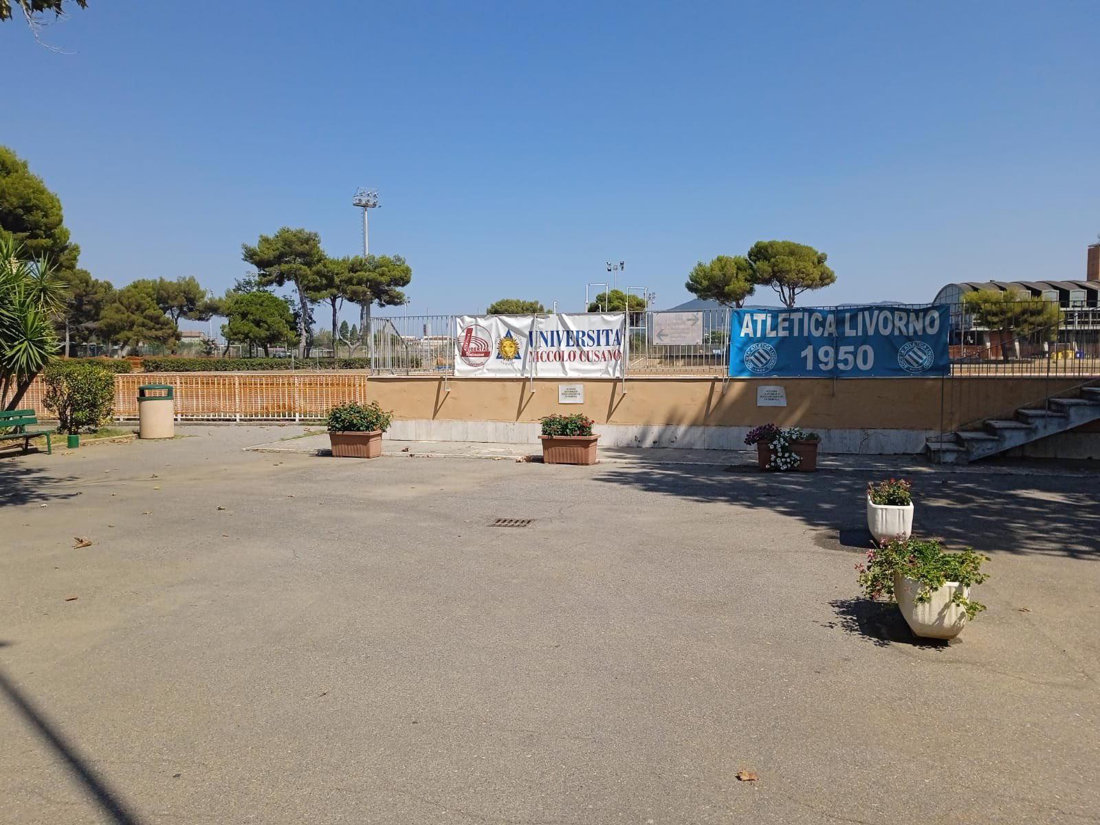 L'ingresso del campo scuola (foto Stefanini/Silvi)