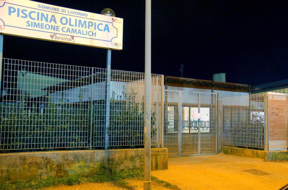 Camalich-Neri, vasche aperte per il nuoto libero. Via anticipato di mezz’ora<br>

