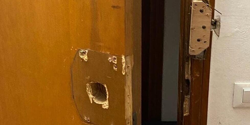 Pisa, occupano una casa: arrestati