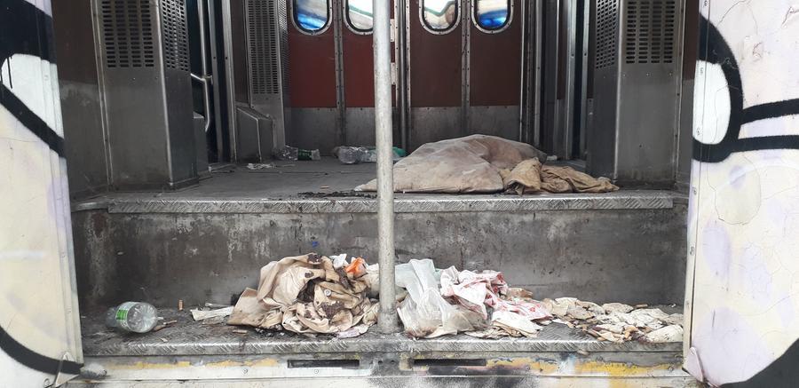 Modena. Stazione Piccola, sempre degrado