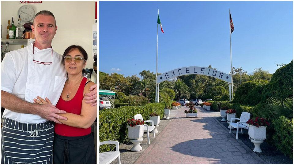 Nicholas Hough e Paola Guidi, e l’ingresso dello stabilimento balneare a Marina di Carrara