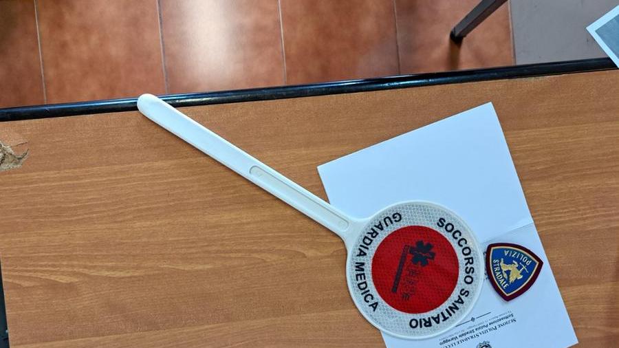 Versilia, si finge una guardia medica per sorpassare sull’autostrada: ecco come è stato scoperto