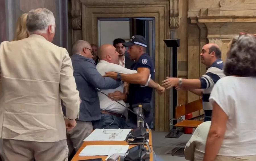 
	La foto del video di Radio Tele Galileo

