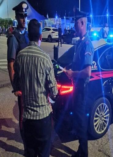 Movida violenta a Lido Estensi, in 14 nei guai