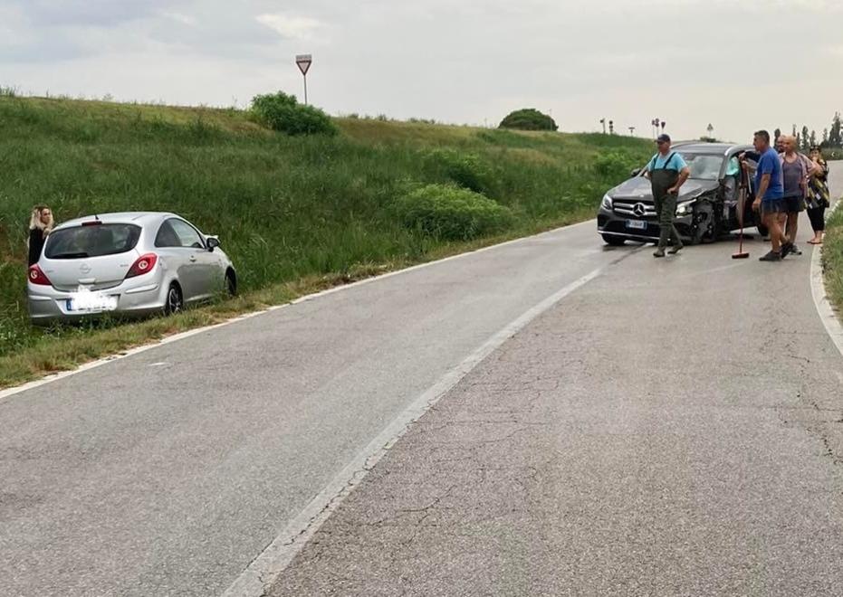 Goro. Violento frontale sulla Comunale, tre donne finiscono all’ospedale<br>
