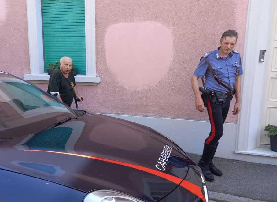 Prato, resta in carcere il pensionato che voleva sparare alla vicina. Perché sarebbe stato il più assurdo degli omicidi