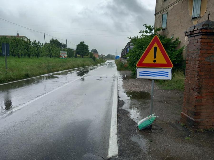 Piogge abbondanti su Modena, nessuna criticità ma la Provincia monitora i tratti di strada danneggiati nei mesi scorsi e il livello dei fiumi