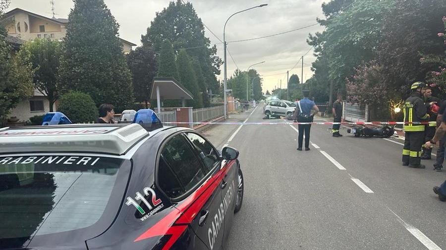 Schianto tra auto e scooter a Campegine, ferito anche un pedone: due persone gravi