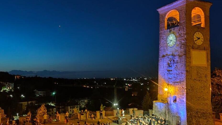 Castelvetro. Piazza da sistemare, servono fondi. E il Comune è in cerca di sponsor<br type="_moz" />