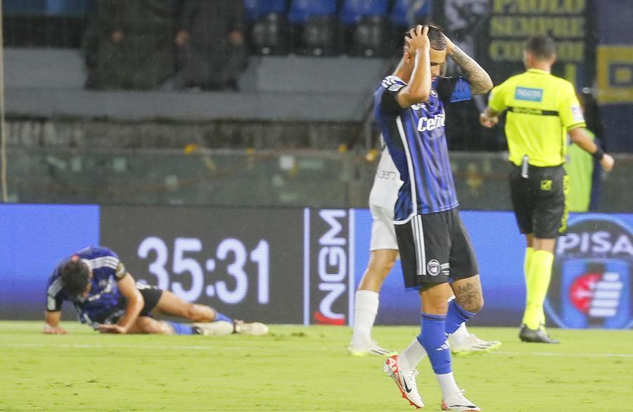 Pisa-Parma, i nerazzurri ci credono anche in 10 ma la spuntano gli ospiti nel finale
