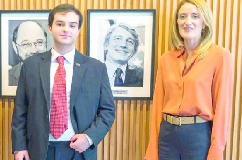 Matteo in missione nell’isola: «Aiuto i bambini malati di cancro»