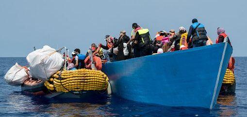 Uno degli ultimi salvataggi in mare al largo delle coste siciliane