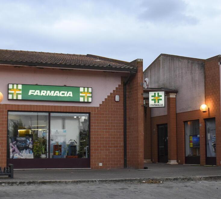 L’edificio in via del Lavoro dove aveva l’ambulatorio il dottor Claudio Mariani