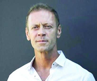 Siffredi: «Serve più informazione ai giovani e bisogna chiudere i siti gratis»