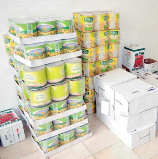 
	Dei pacchi alimentari

