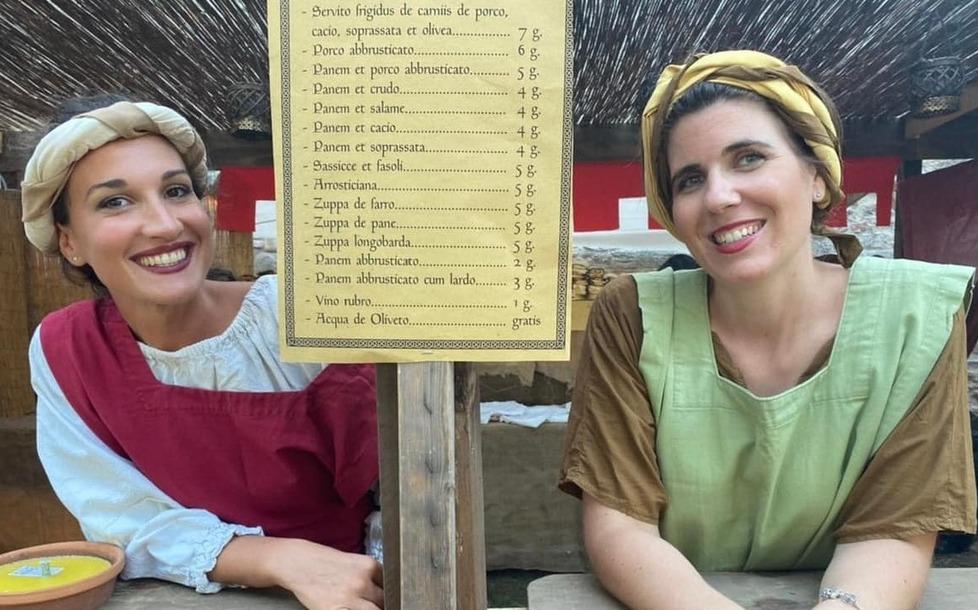 Nella foto uno dei banchi del mercato medievale che animano insieme ad eventi e attrazioni la Festa di Vicopisano