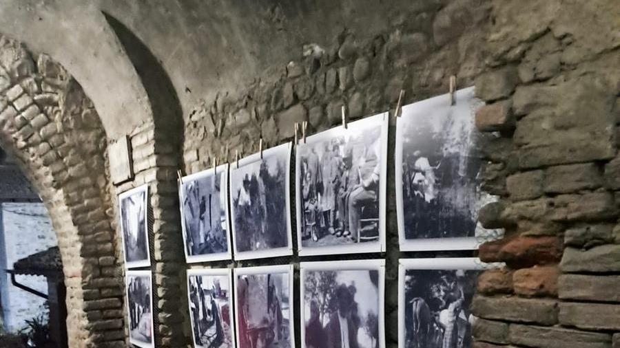 Giuseppe Graziosi “fotografo” nel Borgo antico di Savignano