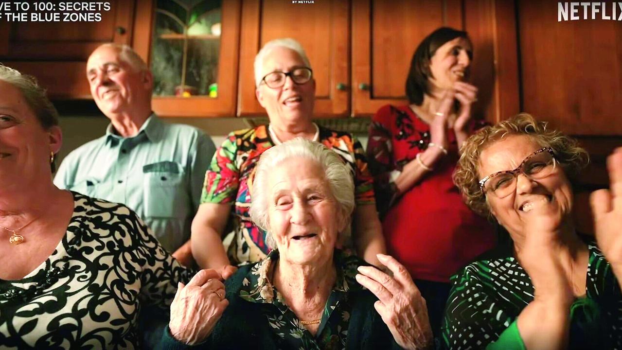 I centenari dell’isola su Netflix nella docuserie sulla longevità