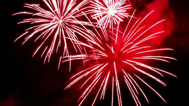 Marina di Pisa, lo show dei fuochi d’artificio per la festa di fine estate<br type="_moz" />
