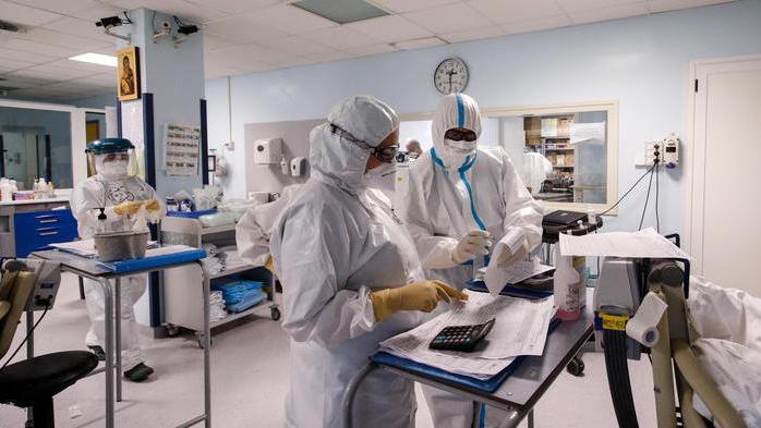 Il Covid non è ancora scomparso, impennata di casi