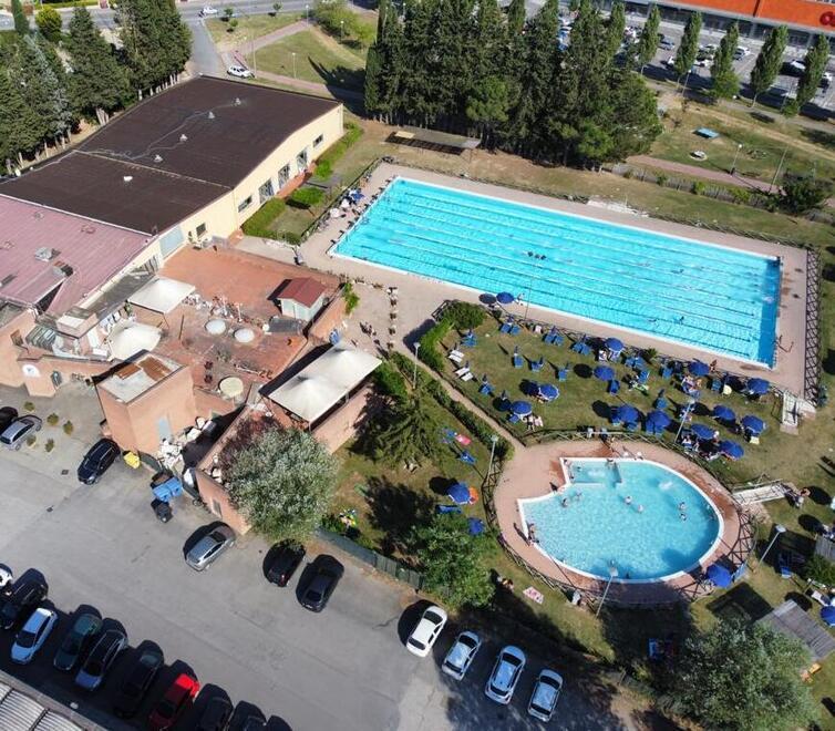Certaldo, oltre 200mila euro di contributi nel 2024 per tenere aperta la piscina comunale