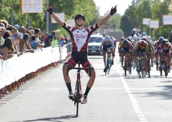 
	L&rsquo;arrivo dell'edizione 2022 vinta da Pirro del Gs Maltinti Lampadari

