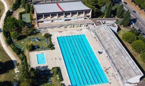Empoli, la piscina si guasta spesso: «Pronto il progetto per rifarla»
