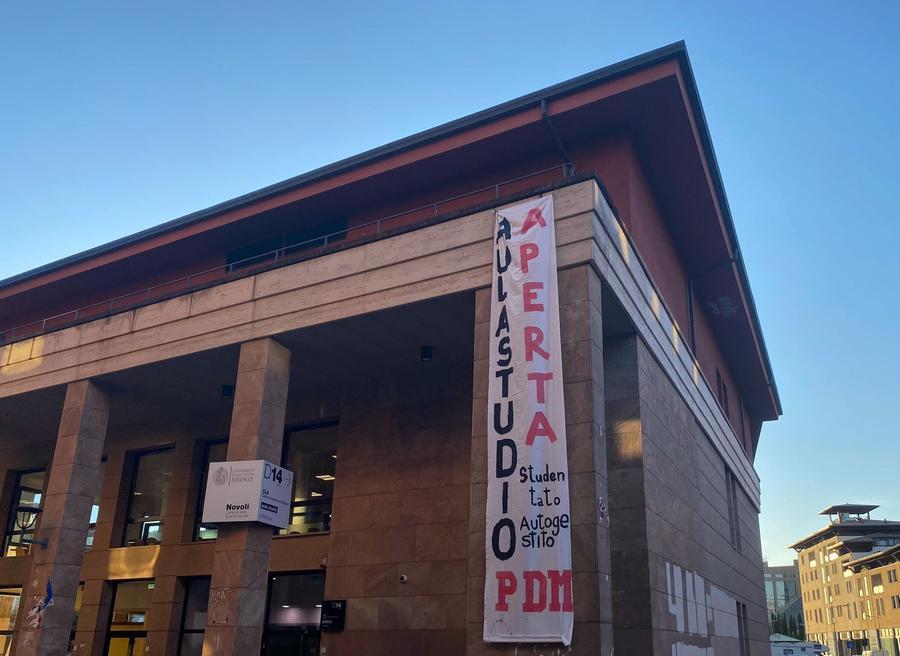 Firenze, lo Studentato Autogestito occupa un’aula studio a Novoli