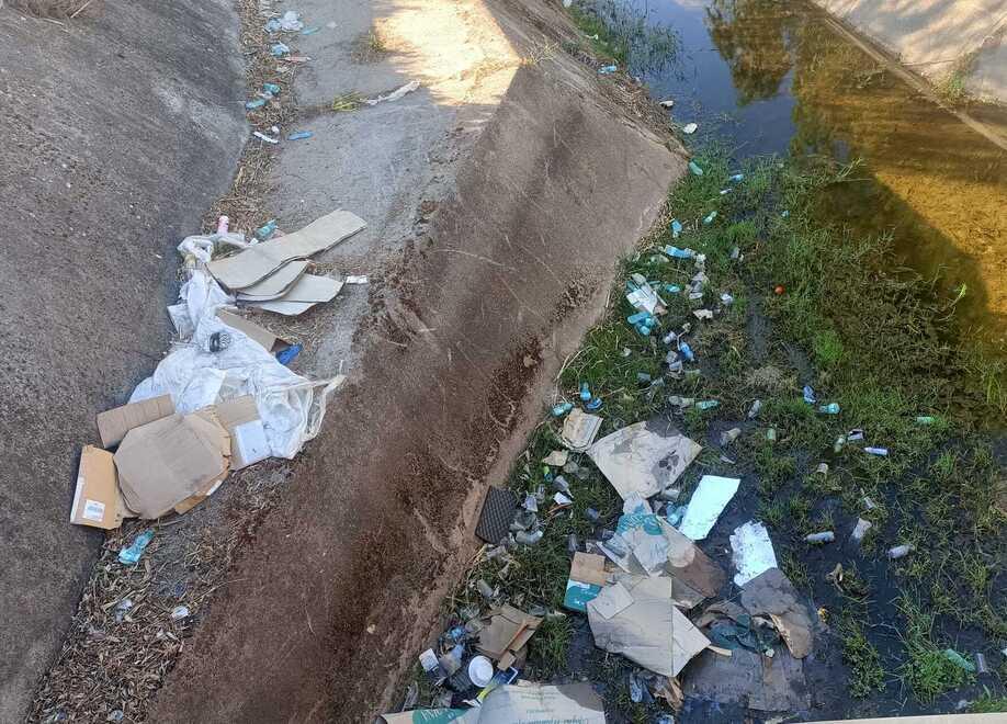 Olbia, dopo il Red Valley festival in via Libia restano i rifiuti