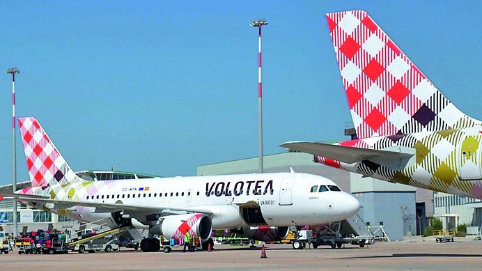 Volo Olbia-Roma in vendita a 410 euro, Moro chiede l’intervento del garante