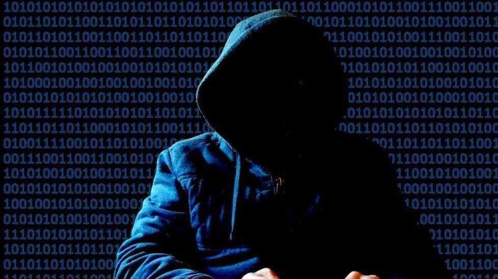 Grosseto, una 13enne nel mirino dei cyberbulli anonimi: «Fai schifo». La madre: «Parole pesanti come pietre»