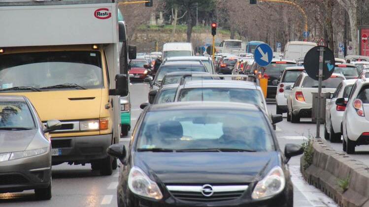 Il divieto di circolazione interessa le direttrici dove si trovano le centraline Arpat