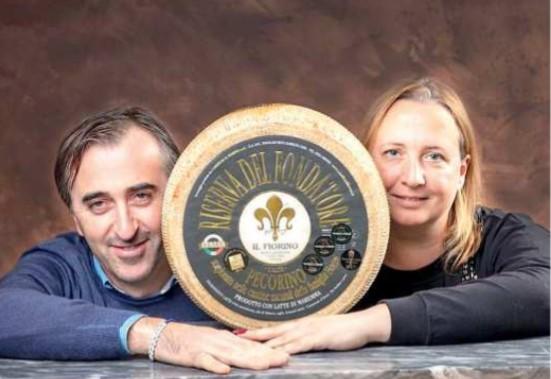 
	Il Cacio di Afrodite prodotto dal Caseificio Il Fiorino di Roccalbegna. Simone Sargentoni e Angela Fiorini

